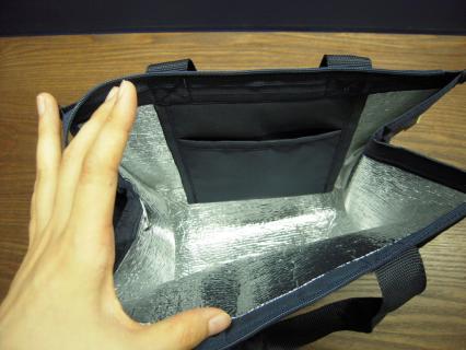 保冷バッグの中